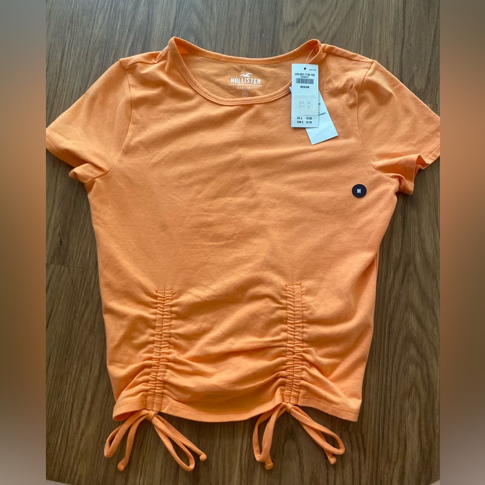 Hollister pull baby tee